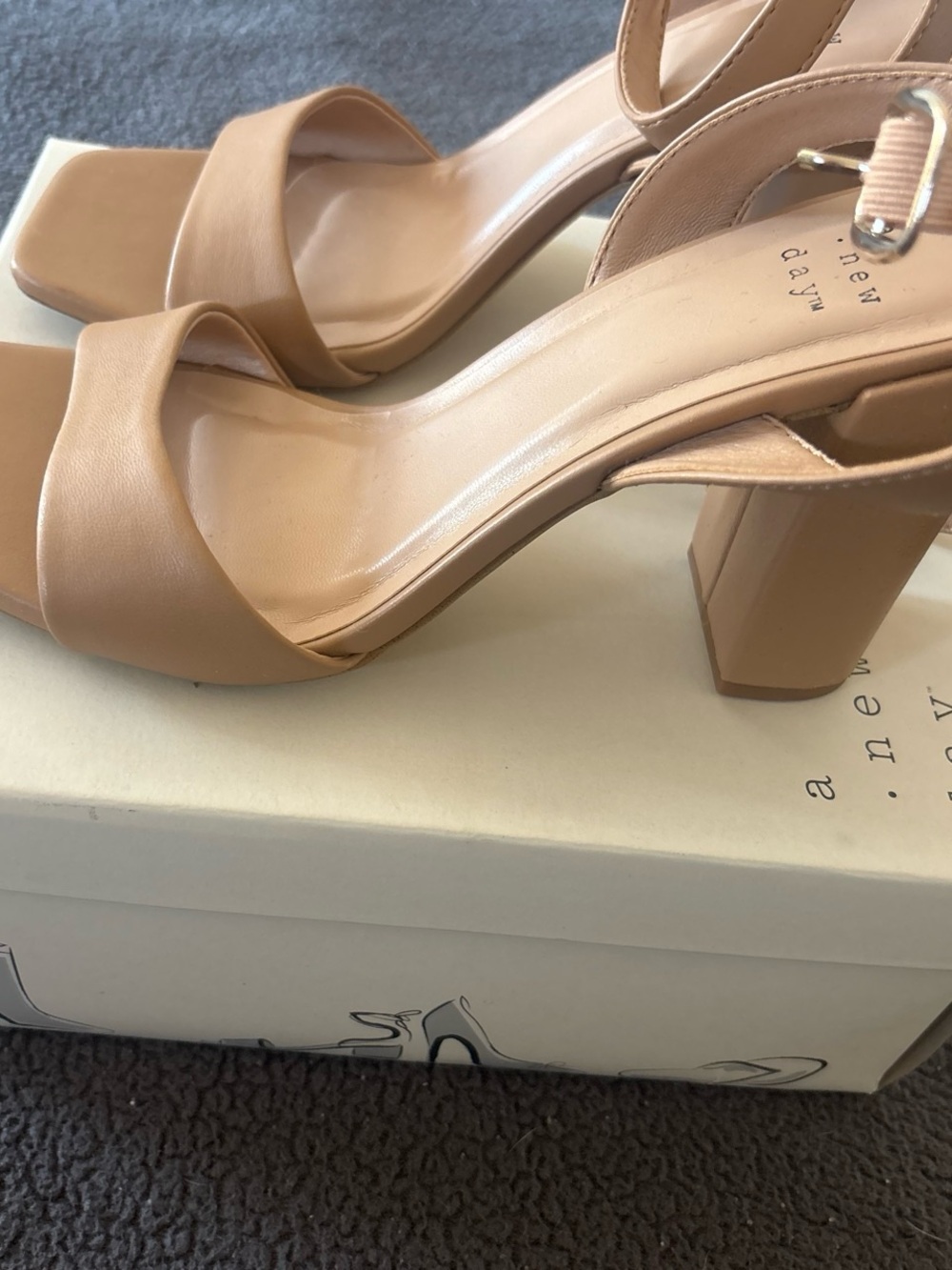 Heel sandal